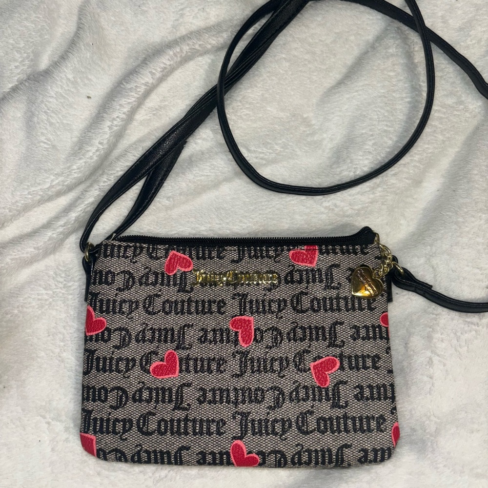 Juicy couture cross body that can turn into side bag